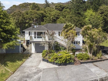 131 Wellington Road, Wainuiomata, Lower Hutt