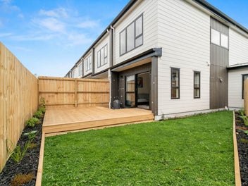 13/32 Tapuwae Way, Māngere Bridge, Auckland