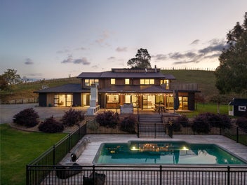 2002 Hunua Road, Papakura