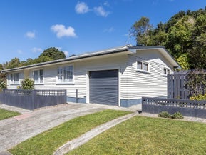 2A Wilfred Street, Tawa, Wellington