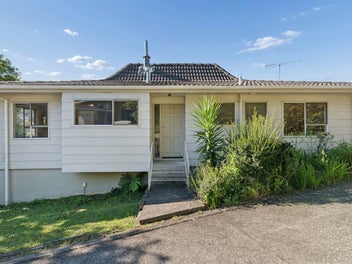 1/6 Sandiacre Way, Browns Bay, Auckland