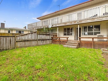 2/53 Albert Street, Hamilton East, Hamilton