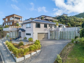 4 Winifred Way, Belmont, Lower Hutt