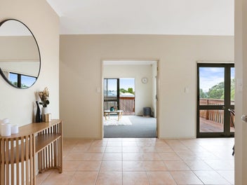 6 Longview Rise, Massey, Auckland