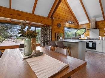 62 Grand Vue Road, Kawaha Point, Rotorua