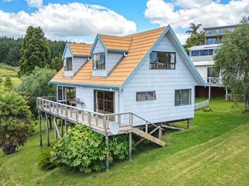 131 Tuna Place, Onemana, Whangamatā