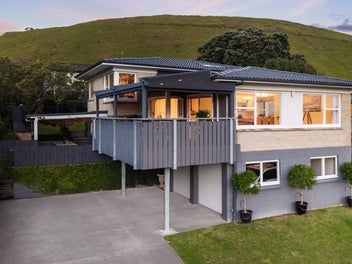 35 Ridgemount Rise, Mangere Bridge, Auckland