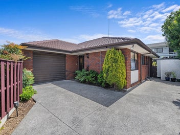 2/71 Dalwhinnie Parade, Highland Park, Auckland