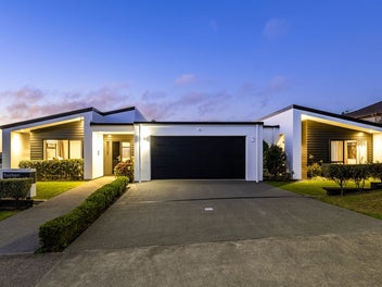 14 Wangapeka Way, Aotea, Porirua