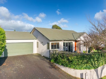 1 Sunnyhills Avenue, Glenview, Hamilton