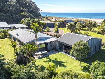 7 Pye Place, Hot Water Beach, Whitianga