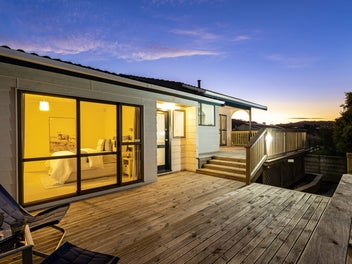 79 Discovery Drive, Whitby, Porirua