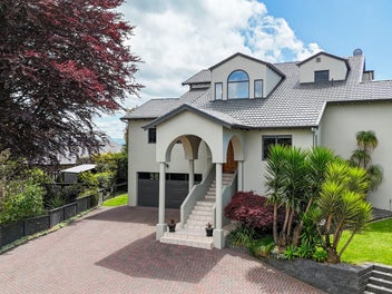 4 Tupara Crescent, Kawaha Point, Rotorua