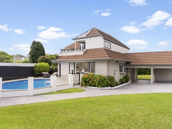 10 Springfield Street, Forrest Hill, Auckland