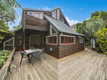 19 Beacon Avenue, Campbells Bay, Auckland