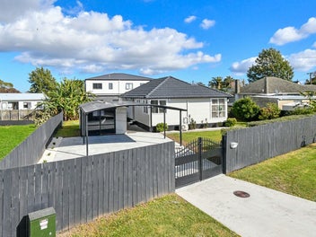 2/8 Allen Street, Mangere East, Auckland