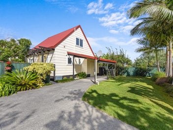 32C Fortunes Road, Half Moon Bay, Auckland
