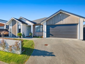 4 Spark Road, Wainui, Wainui