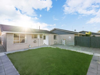3/11 Tuckers Road, Redwood, Christchurch
