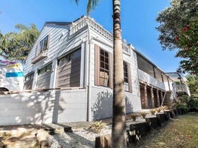 6 Standish Place, Bayview, Auckland