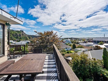 3 Ball Lane, Redcliffs, Christchurch