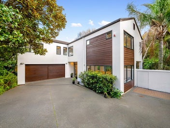 3/58 Heathcote Road, Castor Bay, Auckland