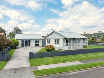 1 Augustus Earle Place, Pukehangi, Rotorua