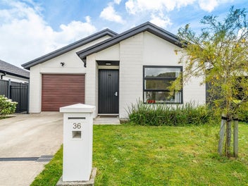 36 Te Kaeaea Crescent, Wallaceville, Upper Hutt