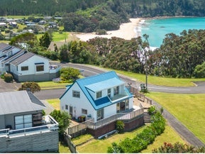 407 Onemana Drive, Onemana, Whangamatā