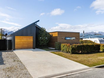 14 Quail Street, Albert Town, Wanaka