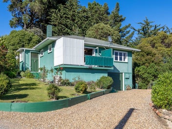 64 Bayview Road, Lyttelton