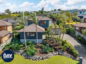 22 Ballymore Drive, Pinehill, Auckland