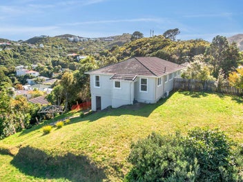 8 Montgomery Avenue, Karori, Wellington