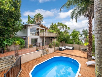 105 Kia Ora Road, Beach Haven, Auckland