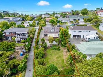 85 Evelyn Road, Cockle Bay, Auckland