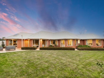 1 Becmead Drive, Harewood, Christchurch