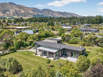 28 Sam John Place, Lake Hāwea