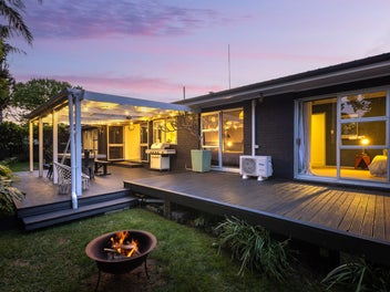 26 Doment Crescent, Orewa, Orewa