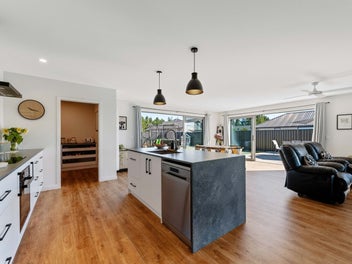 43 Larch Crescent, Alexandra, Alexandra