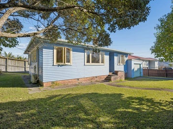 316 Great North Road, Henderson, Auckland