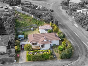 28 Weggery Drive, Waikanae Beach, Waikanae