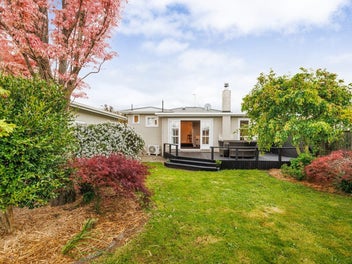 7 Stirling Crescent, Hokowhitu, Palmerston North