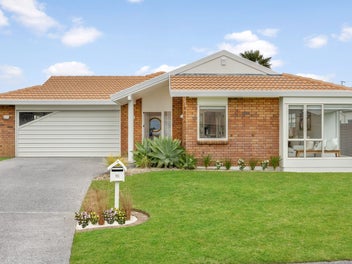 10 Amadeus Place, Northpark, Auckland