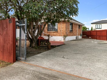 82 Metcalfe Road, Ranui, Auckland