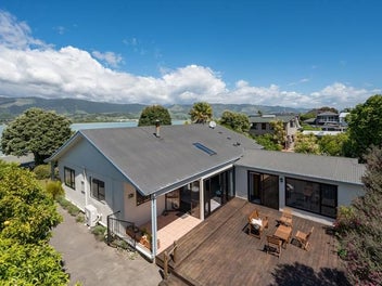 98 Point Road, Monaco, Nelson