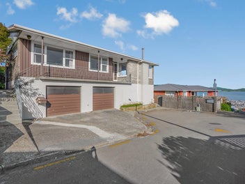 25 Bushey Way, Maungaraki, Lower Hutt