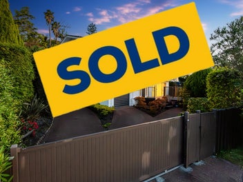 39 Squirrel Lane, Browns Bay, Auckland