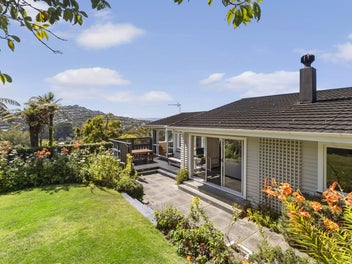 58 Homewood Crescent, Karori, Wellington