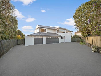 7 Ayrshire Place, Somerville, Manukau