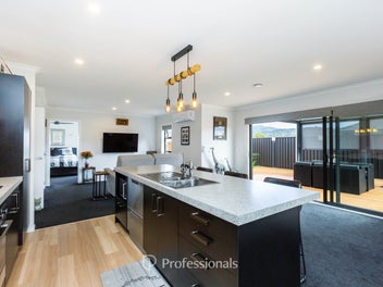 34 Filmer Crescent, Wallaceville, Upper Hutt